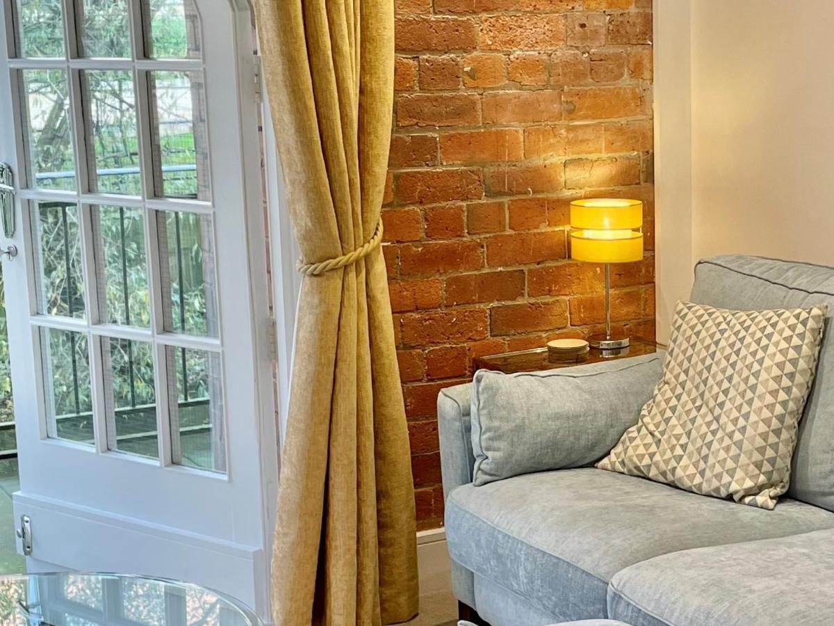 The Butler Suite York Exterior photo